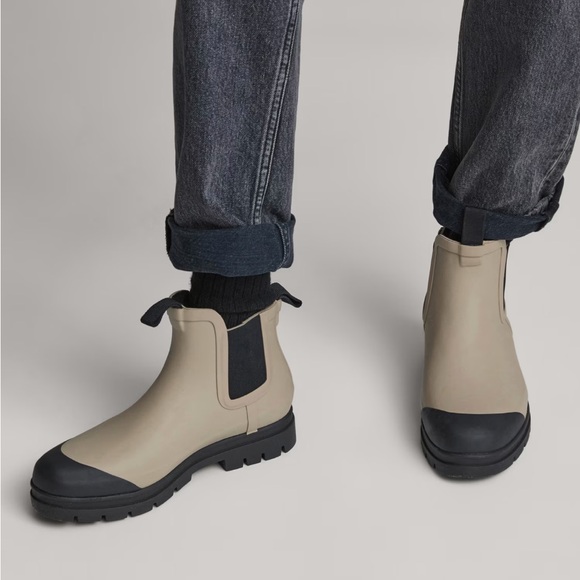 Everlane The Rain Boot in Stone | Size 7 - Picture 2 of 14